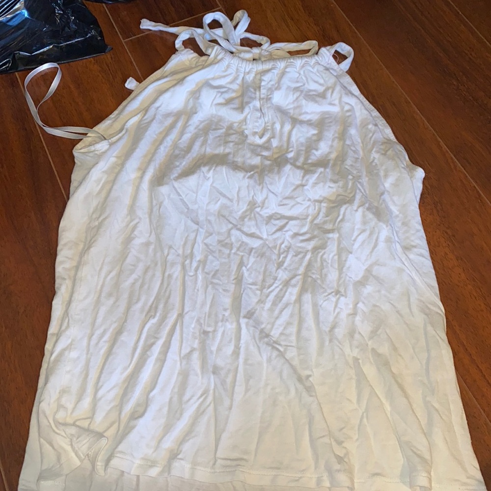 New York company medium white tank